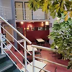 Good Night Hotel